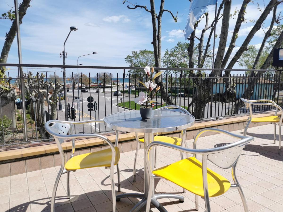 Hotel Ideale Rimini Buitenkant foto
