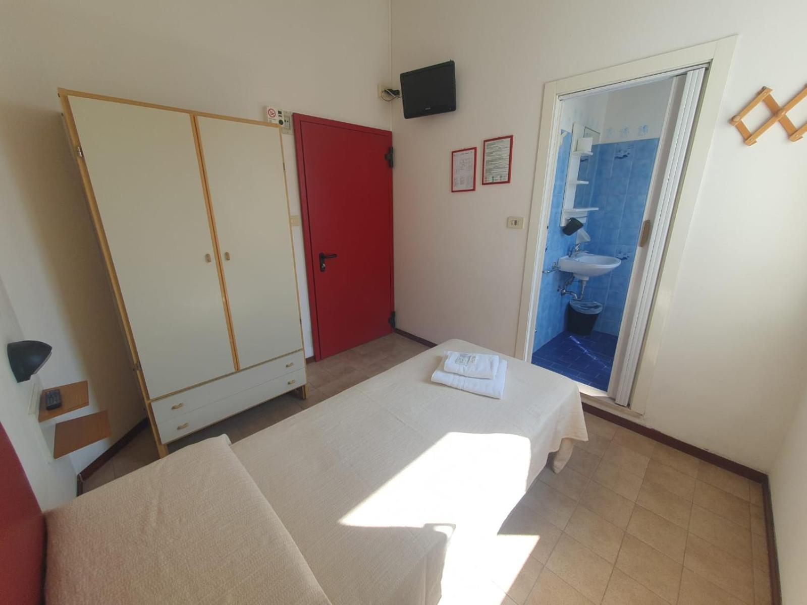 Hotel Ideale Rimini Buitenkant foto